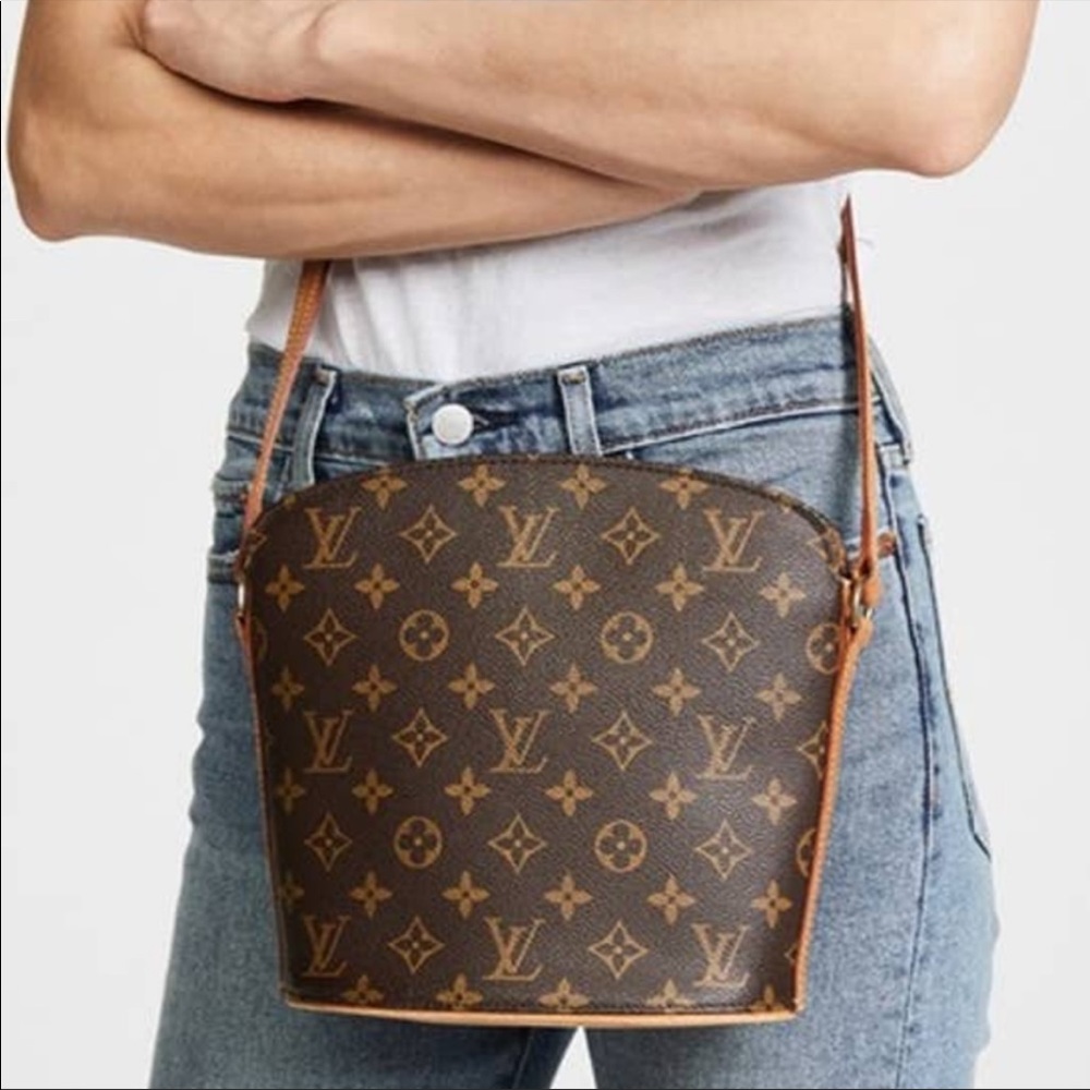BEAUTIFUL LOUIS VUITTON DROUT, MONOGRAM CROSSBODY BAG